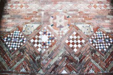 Dall'album Il Sacro spezzato. Mosaico nella chiesa di Santo Stefano a Bologna